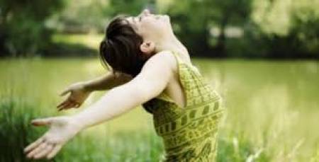 Si estás deprimido, estás viviendo en el pasado. Si estás ansioso, estás viviendo en el futuro. Si estás en paz, estas viviendo el presente.