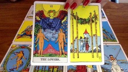Tarot Económico Amor Futuro Inmediato