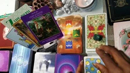 Tarot Económico Certero