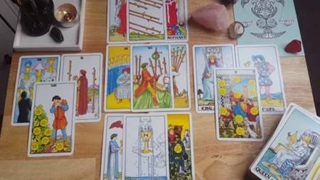 Tarot Tirada Económico