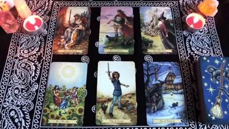 Tirada De Cartas Baraja Española Amor