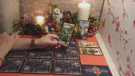 Tirada De Cartas Por Teléfono Aries Amor Salud Dinero