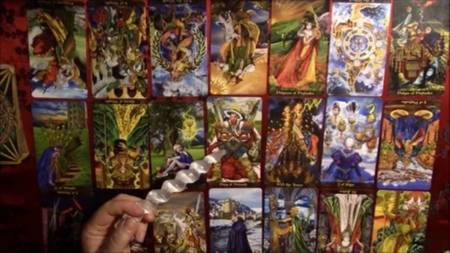 Tarot Del Amor Económico
