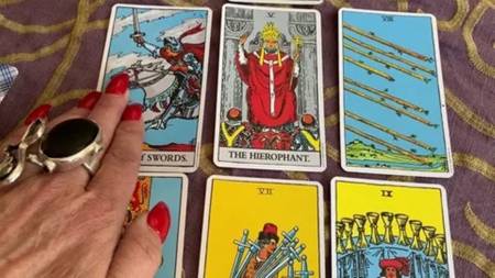 Tirada De Tarot Económico Buena