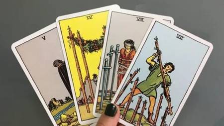 Tarot Económico De Amor Arcanos