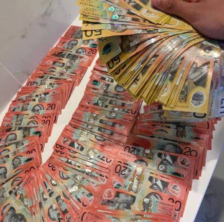 HIGH QUALITY Undetectable counterfeit Banknotes and clone cards